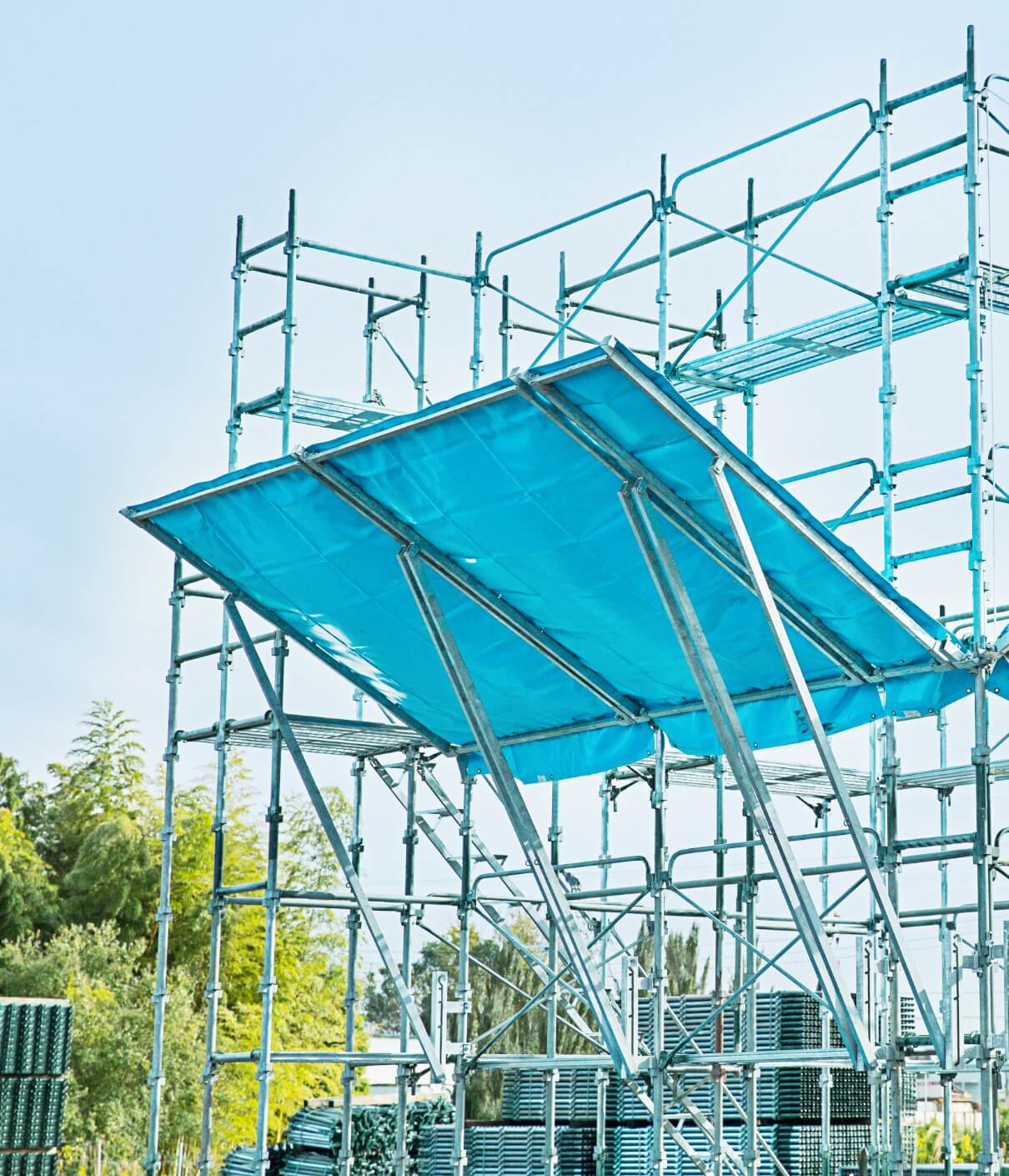 Support the growth of construction industry with high quality scaffolding from Japan